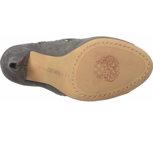 Vince Camuto Women’s Aranda Leather Shoes - Picture 6 of 7